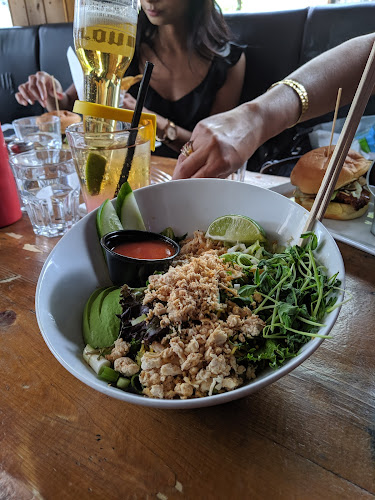 Opinii despre Queen St. Warehouse în Toronto - Hospitality and gastronomy