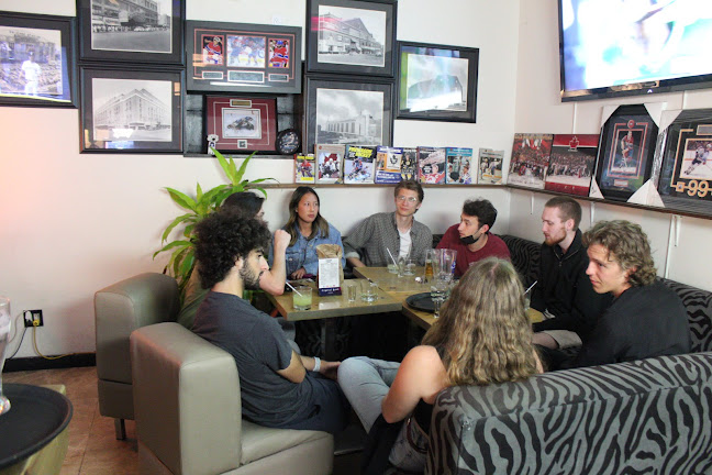 Comentarii opinii despre Rivals Sports Pub