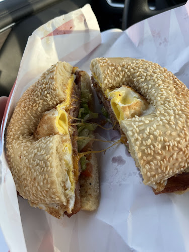Comentarii opinii despre Timmy's Bagel & Coffee