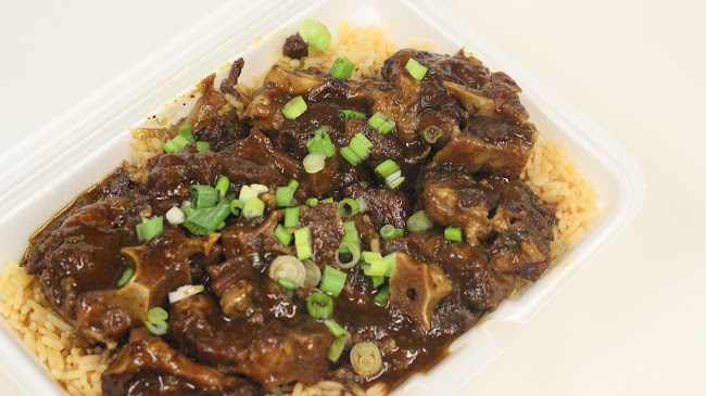 Lyn's Caribbean Restaurant - Hamilton