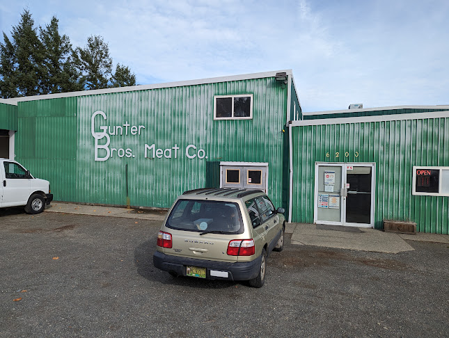 6200 Ledingham Rd, Courtenay, BC V9J 1M5