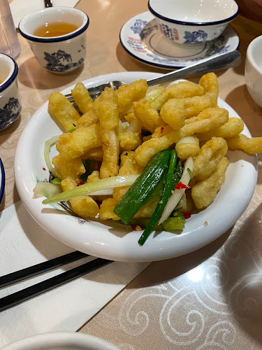 U & Me (Centre St. SW) - Hospitality and gastronomy