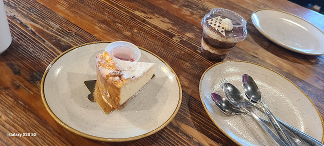 Comentarii opinii despre Crema Cafe Bar