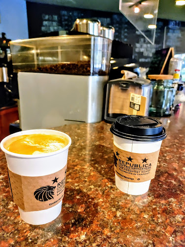 Opinii despre Sip N' Slice Deli & Cafe în Langley - Hospitality and gastronomy