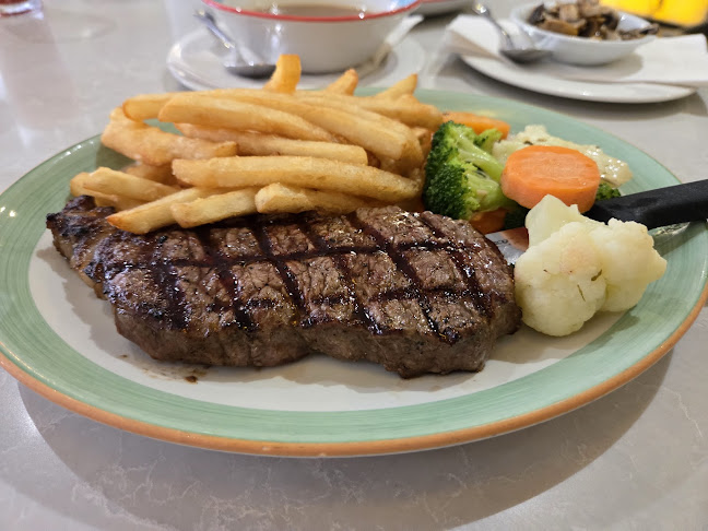 5339 Murray St, Niagara Falls, ON L2G 2J3