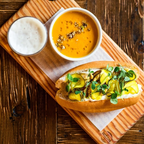 Comentarii opinii despre King + Bannatyne