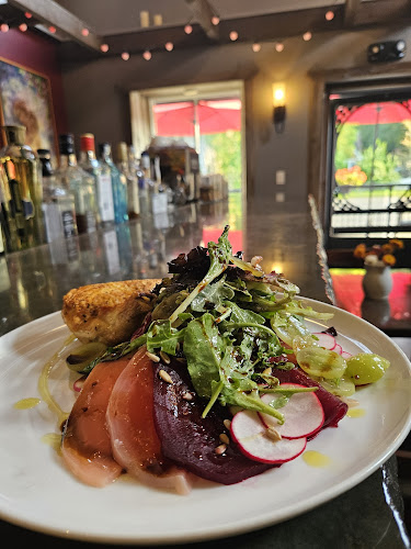 The Easy Pour Wine Bar - Cambridge