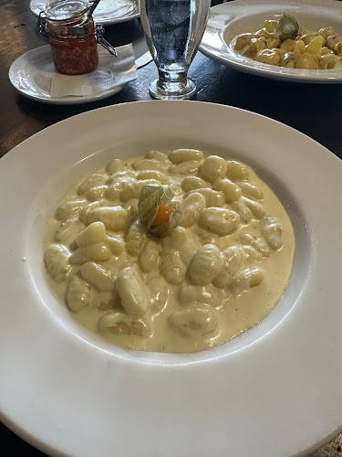 La Vecchia Restaurant Uptown - Hospitality and gastronomy