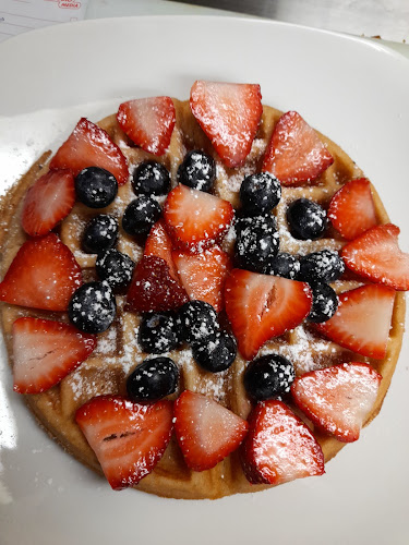 3033 King George Blvd #8, Surrey, BC V4P 1B8