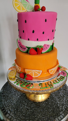 Cakes By Me Bakery - Hospitality and gastronomy