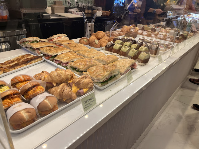 1224 Dundas St W #114, Mississauga, ON L5C 4G7