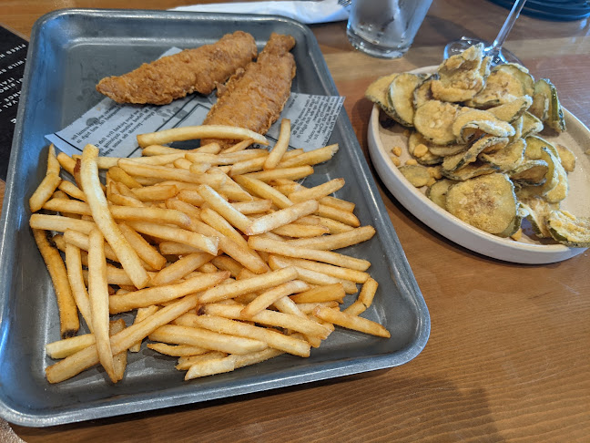 Mulligan's Restaurant & Lounge - Winkler