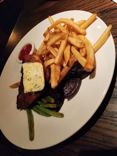 1977 Leslie St, North York, ON M3B 2M3