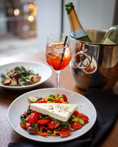 475 Howe St, Vancouver, BC V6B 2B3