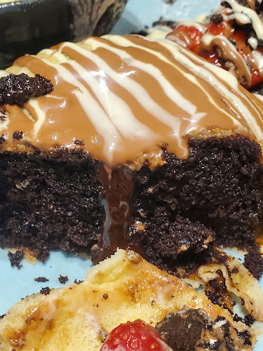 D Spot Dessert Cafe Calgary 17th Ave - Hospitality and gastronomy