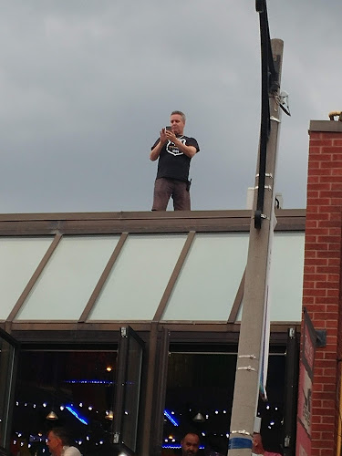 489B Church St, Toronto, ON M4Y 2C6