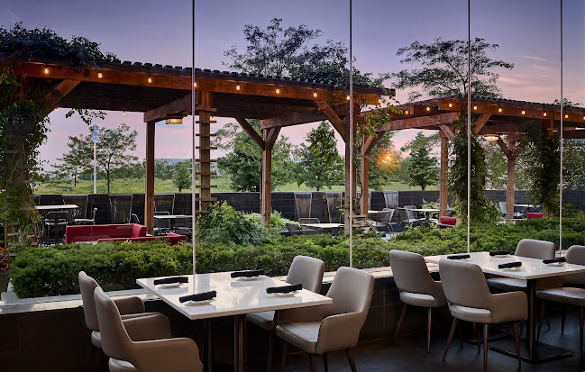 200 Bass Pro Mills Dr, Vaughan, ON L4K 0B9