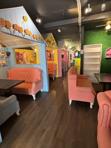 2036 Danforth Ave, Toronto, ON M4C 1J6