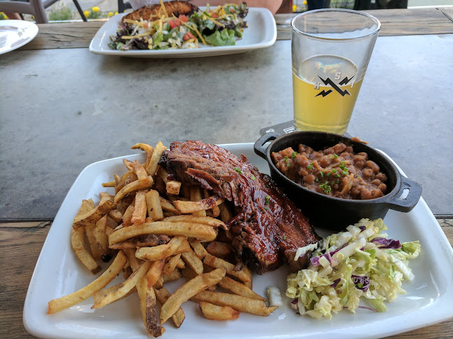 Sociable Kitchen + Tavern - Hospitality and gastronomy