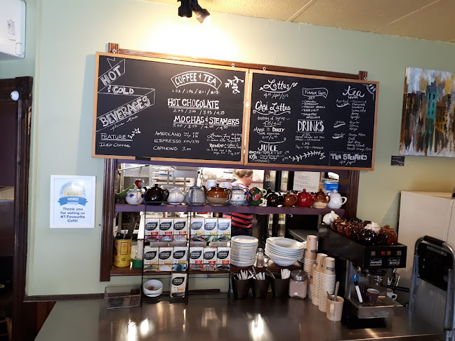 Comentarii opinii despre MeMe's Cafe and Food Shop