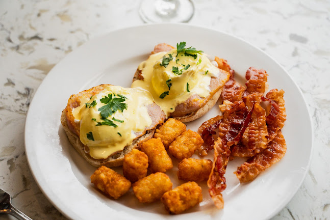 Cafe Diplomatico Restaurant & Pizzeria - Hospitality and gastronomy