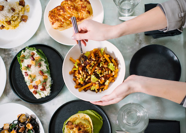 Bread and Circus Trattoria - Hospitality and gastronomy