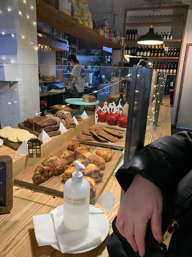 Opinii despre Iconoclast Coffee Roasters în Edmonton - Hospitality and gastronomy