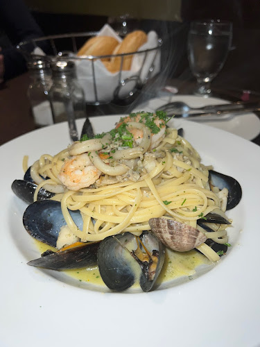 431 41 Ave NE, Calgary, AB T2E 2N4