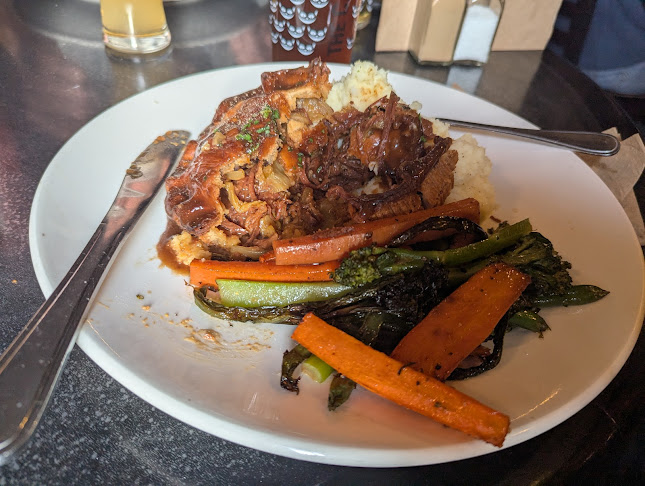 2193 Richardson Side Rd, Carp, ON K0A 1L0