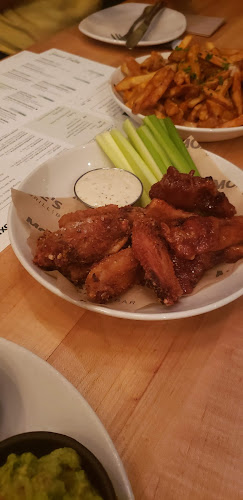 Comentarii opinii despre Moxies Davie Restaurant