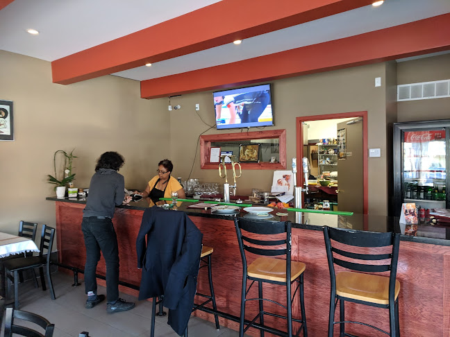 99 Montréal Rd, Vanier, ON K1L 6E8