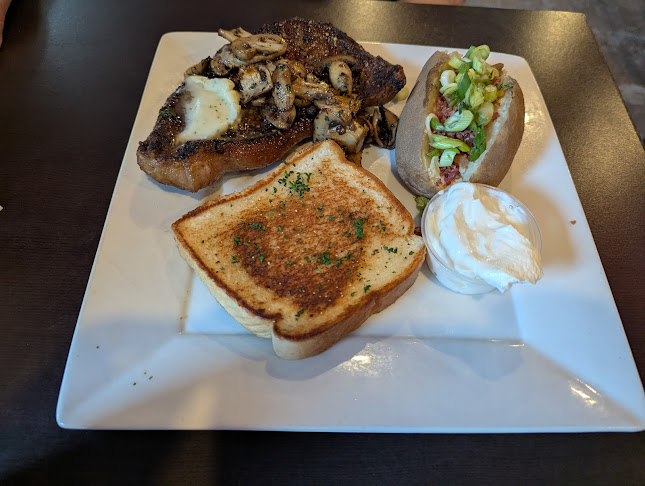 50 North Pub & Eatery - Red Deer