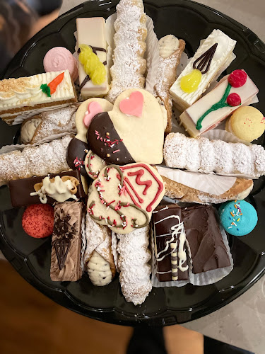 Sweet Paradise Bakery & Delicatessen - Hospitality and gastronomy