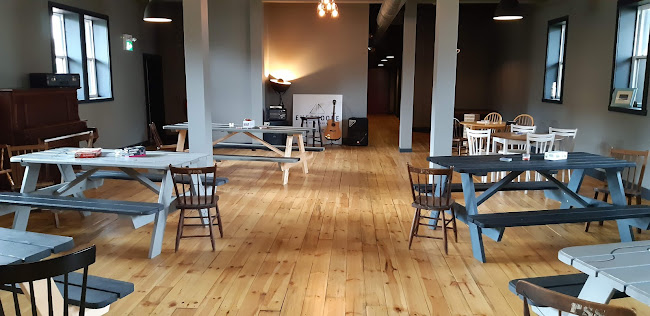 Comentarii opinii despre Evermoore: Island Dining & Brewing