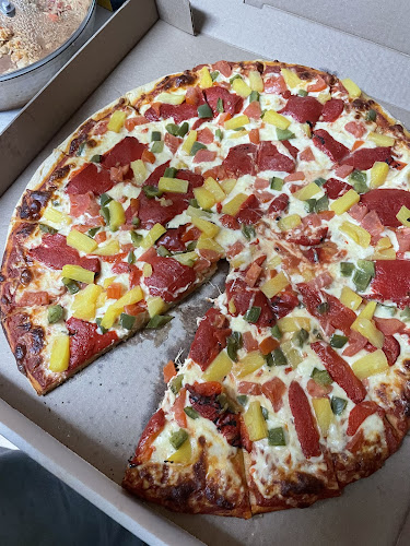 Comentarii opinii despre Deluca's Pizza