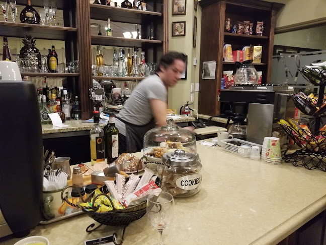 588 Edward Ave, Richmond Hill, ON L4C 9Y6