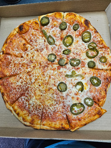 Opinii despre Stromboli's Pizza Ltd în St. Catharines - Hospitality and gastronomy