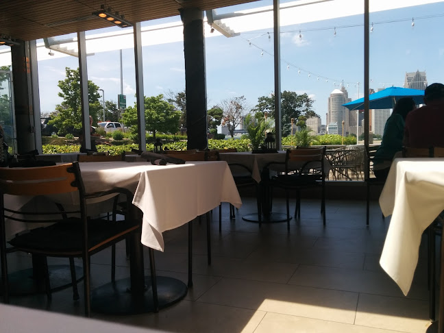 78 Riverside Dr W, Windsor, ON N9A 7C5