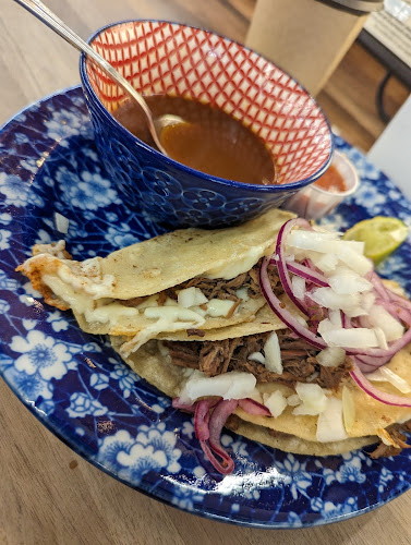 35 York Blvd, Hamilton, ON L8R 3K7