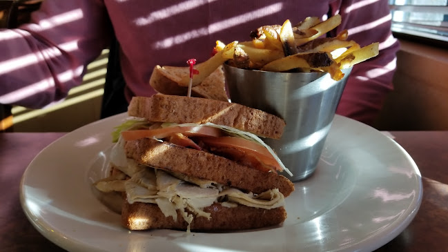 The Derby Bar and Grill - Surrey