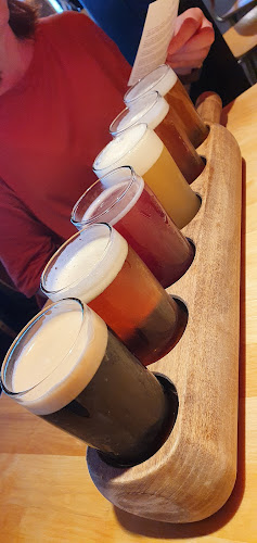 Opinii despre CRAFT Beer Market English Bay în Vancouver - Hospitality and gastronomy