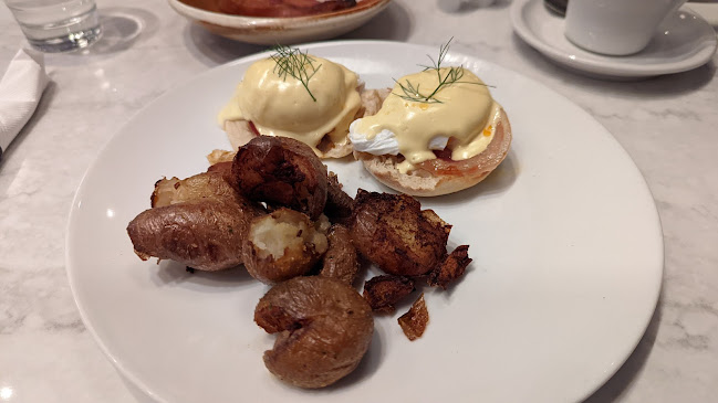 Opinii despre Bellaggio Cafe în Vancouver - Hospitality and gastronomy