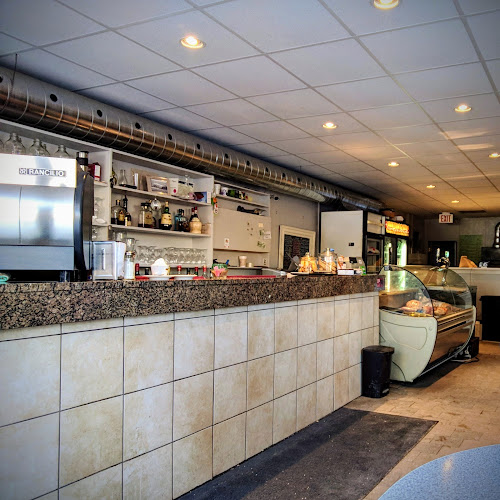 Giovanni's Snack Bar & Pizzeria