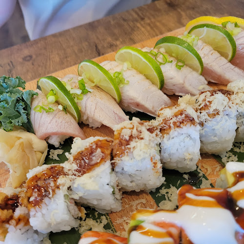 Young's Kitchen Sushi - Hospitality and gastronomy