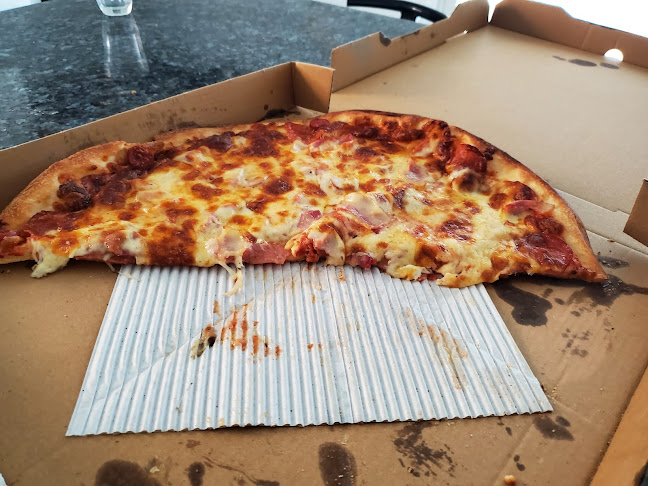 Mackay Pizza & Submarines