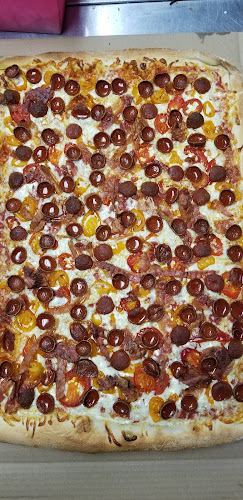 Opinii despre Pie Guys Pizzeria în St. Catharines - Hospitality and gastronomy