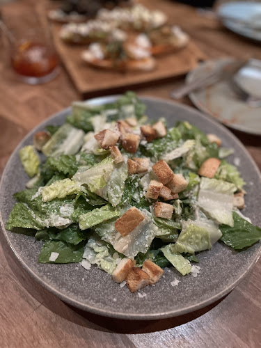 Opinii despre Cibo Waterfront Cafe în Winnipeg - Hospitality and gastronomy