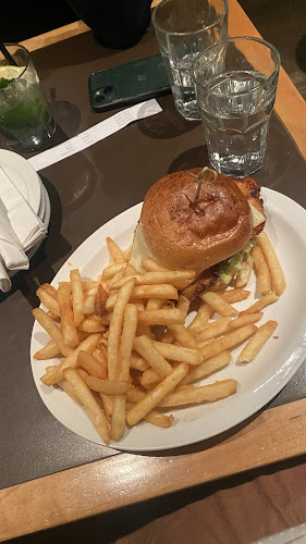 Hemingway's Restaurant and Bar