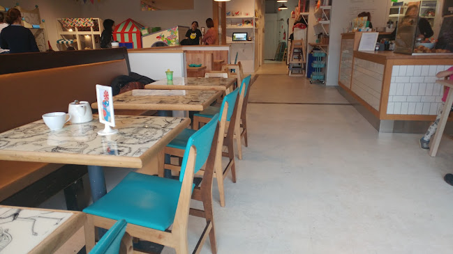 Comentarii opinii despre Circus Play Cafe