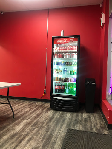 Opinii despre Popular Pizza (Cityscape) în Calgary - Hospitality and gastronomy